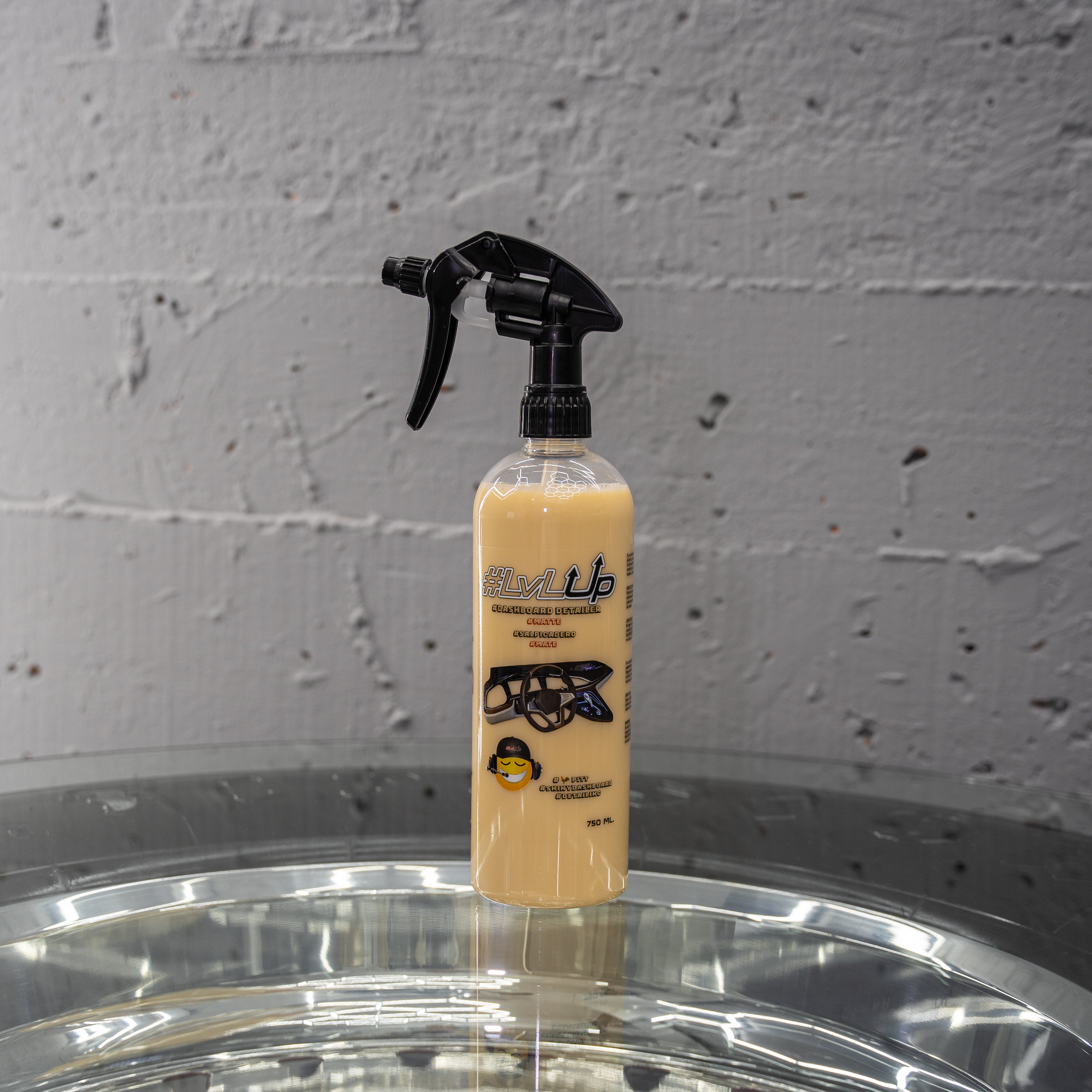 #LvLUP DASHBOARD DETAILER MAT (750 ml)