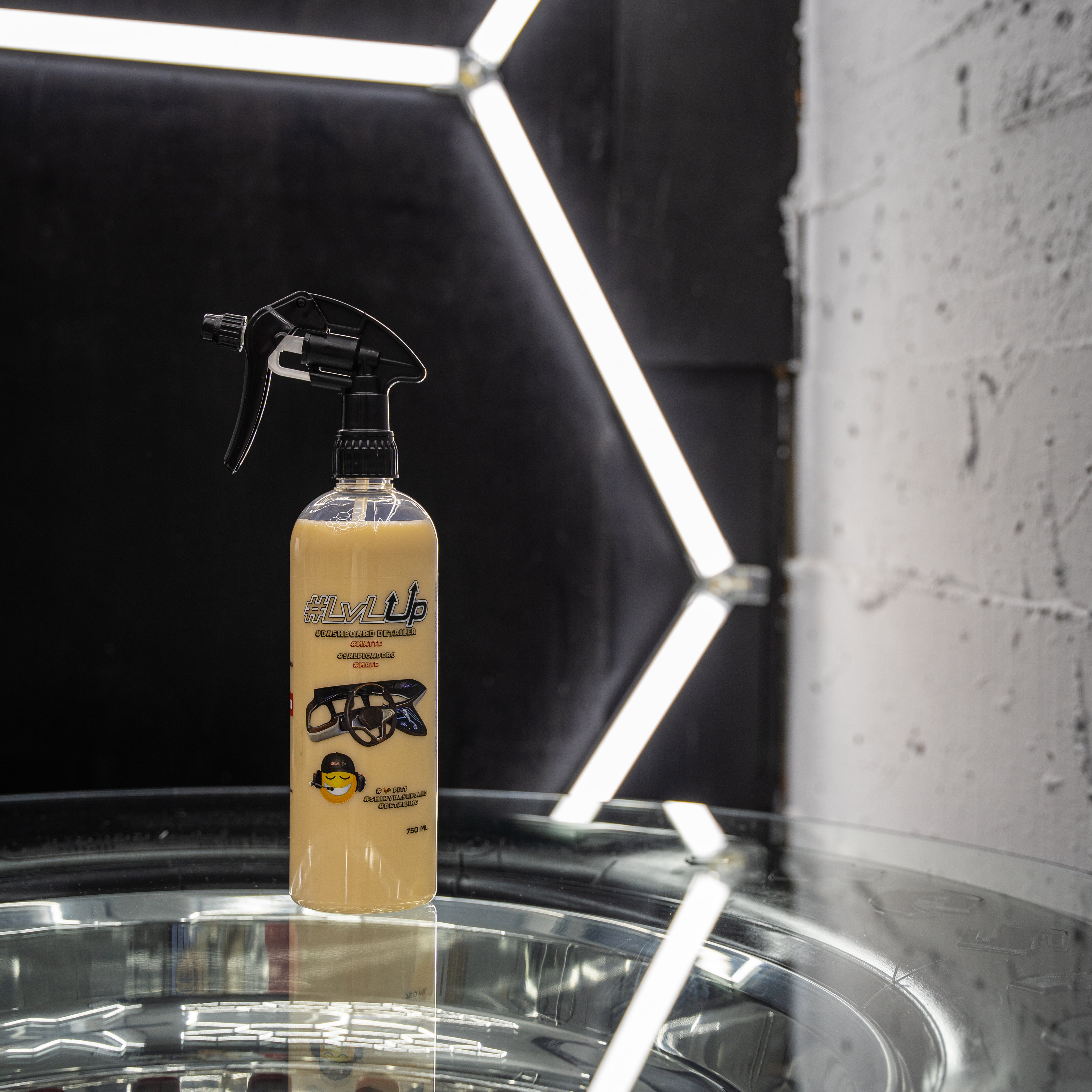 #LvLUP DASHBOARD DETAILER MAT (750 ml)