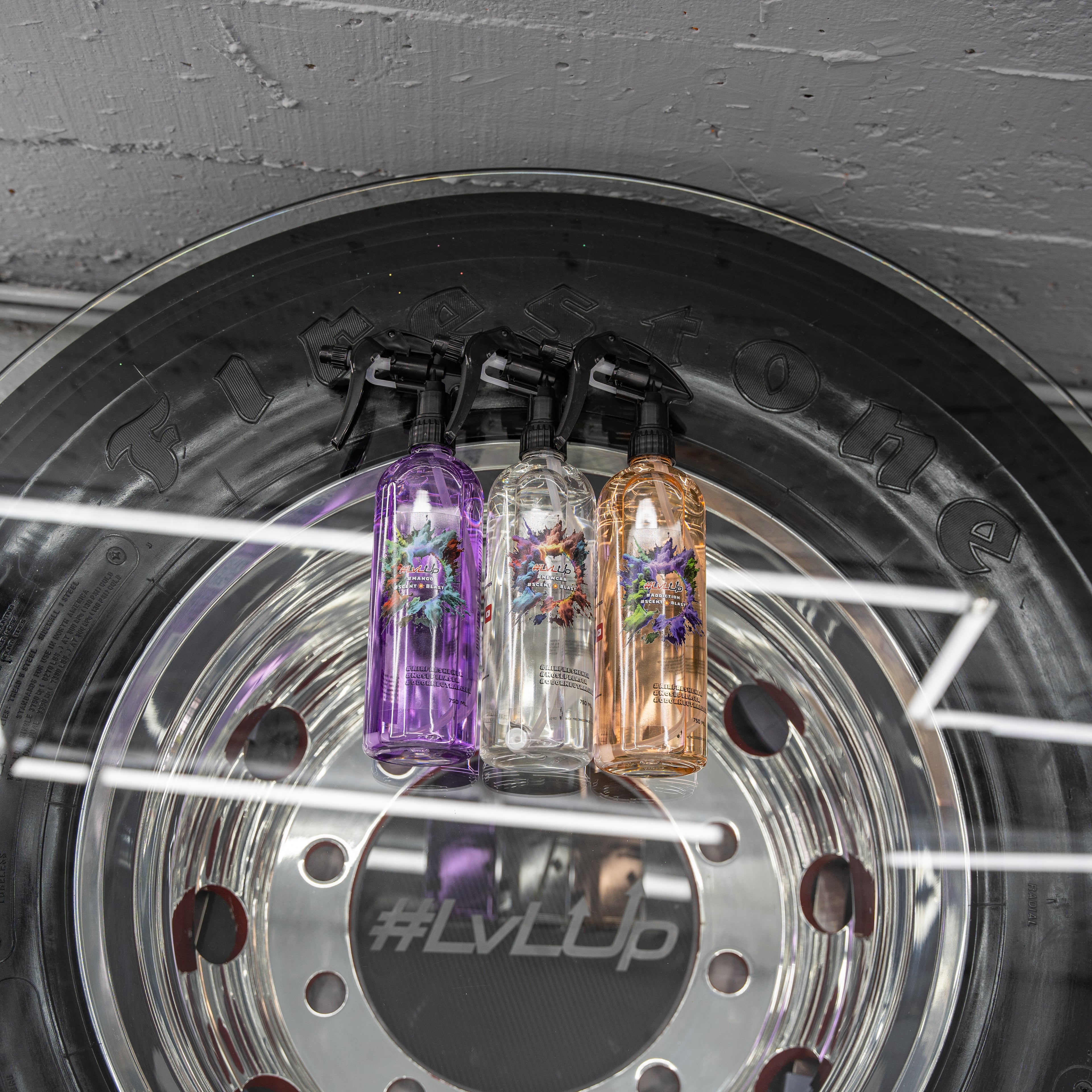 LvLup - Air Freshener 750ml >>NEW CAR<< PARFUM (750ml)